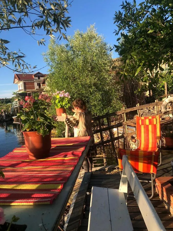 Rosas Home Lini 0*,  Albania