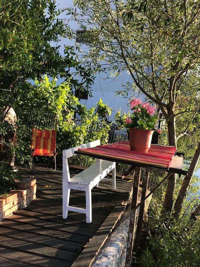 Pensjonat Rosas Home Lini Albania