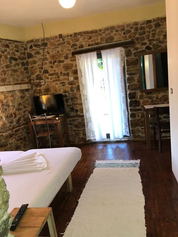 Rosas Home Lini 0*,  Albania